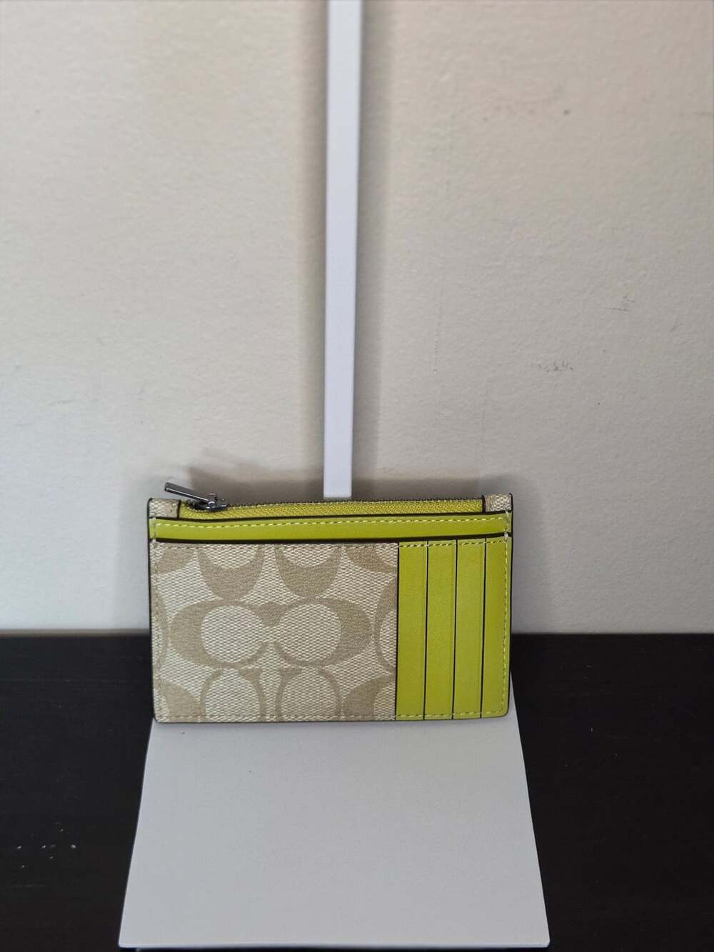 Coach Zip Card Case In Signature Canvas Light Khaki Key Lime C4281